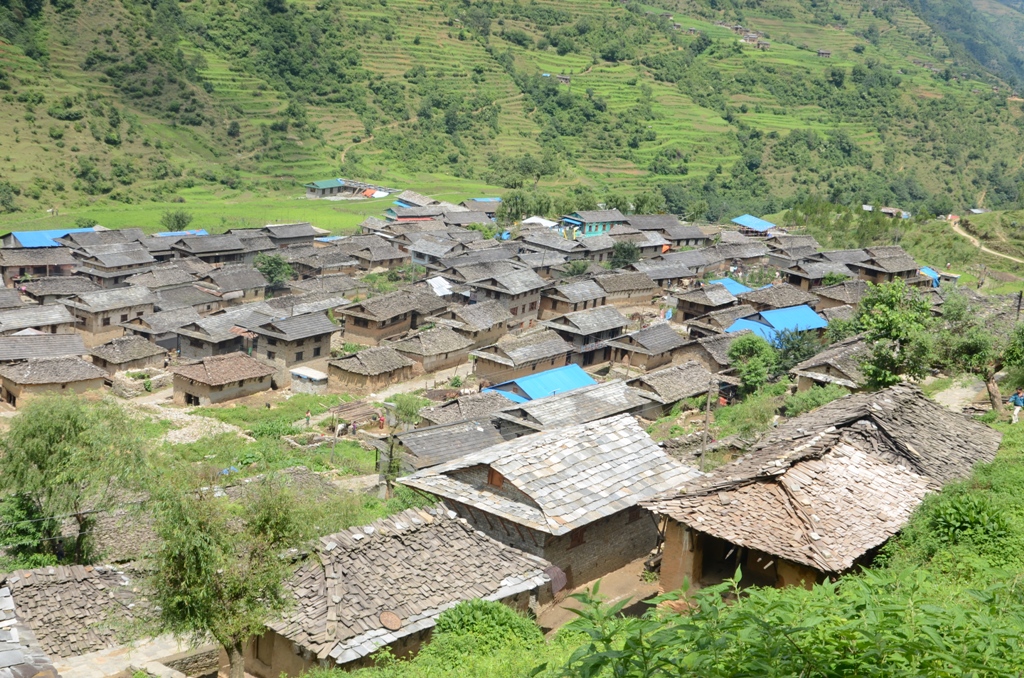 दशक अघिको ‘युद्धभूमि’ रोल्पामा पर्यटकको चहलपहल