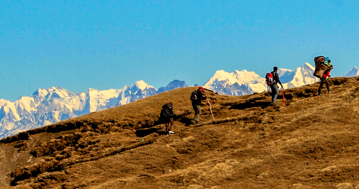 सुदूरपश्चिम होइन, सुन्दरपश्चिम चिनाउने अभियान (तस्वीरहरू)