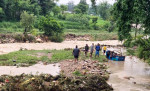 बाढीले अटोरिक्शा बगाउँदा हराएका एक जना मृत भेटिए