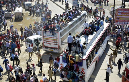 बिहार र उत्तर प्रदेशका क्वारेन्टिनबाट भागे हजारौँ मजदुर