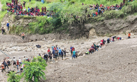 पहिरोले घर बगाउँदा हराएका पाँच जनाको बूढीगण्डकी किनारमा खोजी