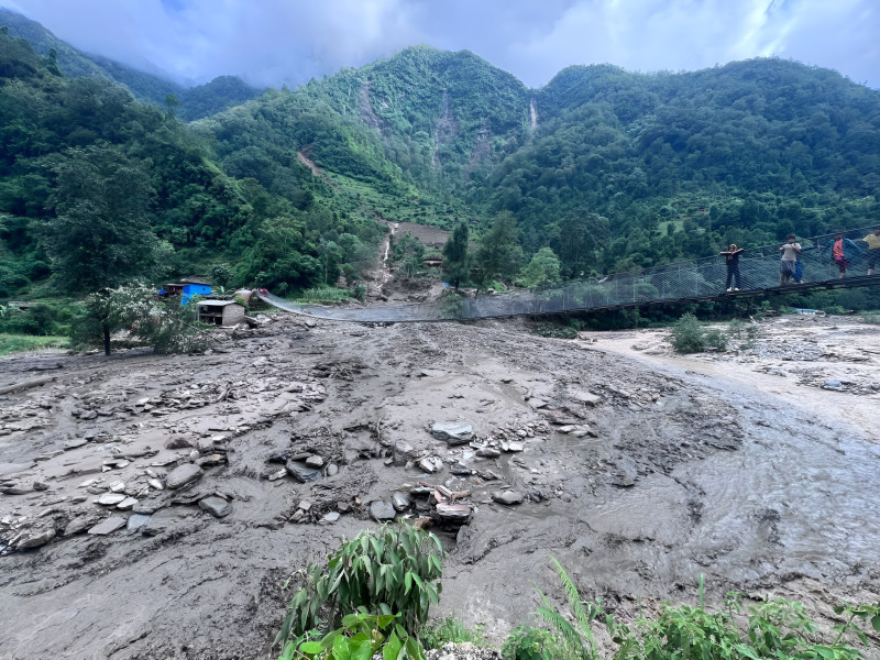 बडिगाड पहिरोमा परेका तीन बालबालिकाको अवस्था अज्ञात