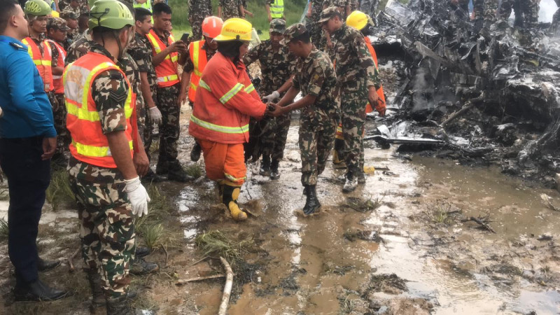 सौर्य विमान दुर्घटना : २५ चिकित्सक सहितको प्राविधिक टोलीले गर्दै शव परीक्षण